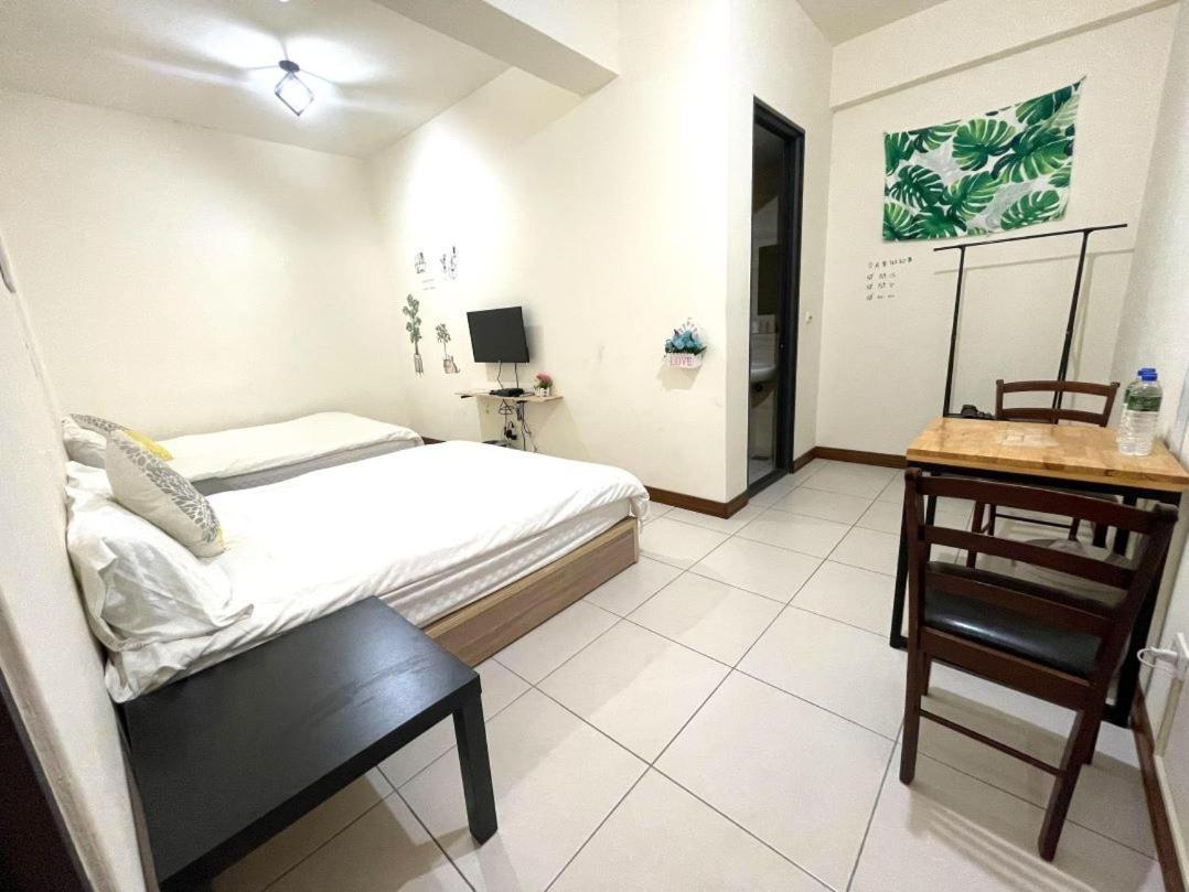 二街窩窩電梯民宿花蓮車站東出口second Street Nest Hostal Hualien Exterior foto